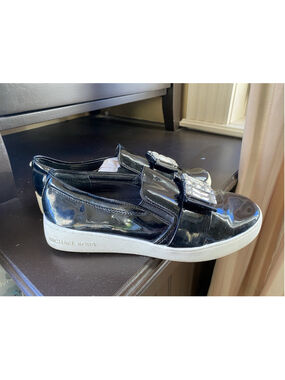 Michael Kors Michelle Slip On Sneakers 7.5 Black Patent Crystal Buckle Good